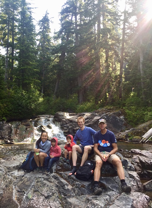 hiking in washington