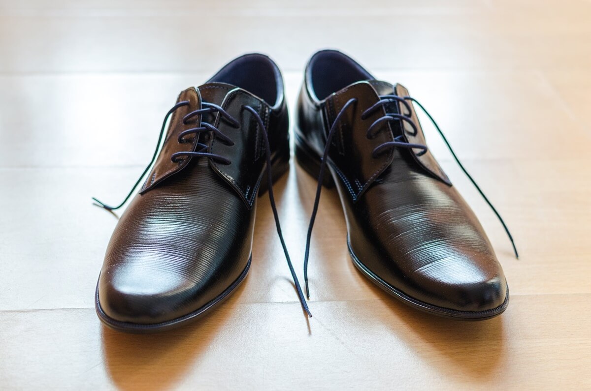 flipping shoes
